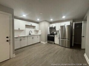 807 Branson St in Fayetteville, NC - Foto de edificio - Building Photo