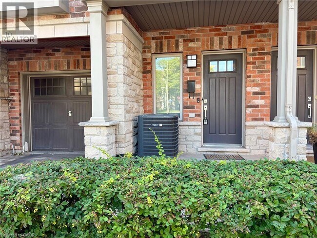 362 Plains Rd E in Burlington, ON - Building Photo - Building Photo
