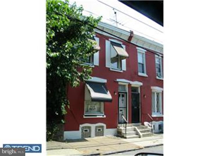 5237 Wakefield St in Philadelphia, PA - Building Photo