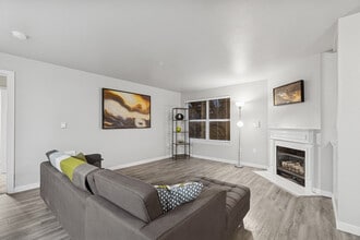 Alderra in Puyallup, WA - Foto de edificio - Building Photo