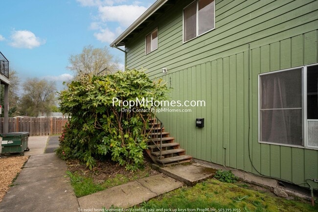 6056 SW Valley Ave in Beaverton, OR - Building Photo - Building Photo