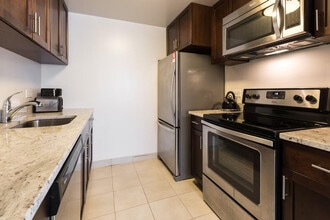 11 Cattano Ave in Morristown, NJ - Building Photo - Building Photo