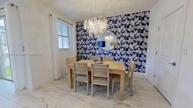163 SW 171st Ave in Miramar, FL - Foto de edificio - Building Photo