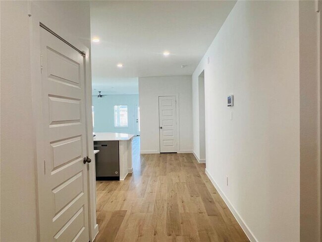 30243 Lone Peak Dr in Katy, TX - Building Photo - Building Photo