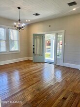 222 S Washington St in Abbeville, LA - Building Photo - Building Photo