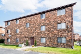 15712 Peggy Ln, Unit 6 in Oak Forest, IL - Building Photo - Building Photo