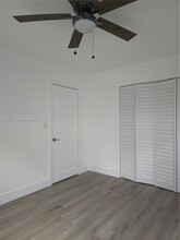 323 Washington Ave in Miami Beach, FL - Building Photo - Building Photo