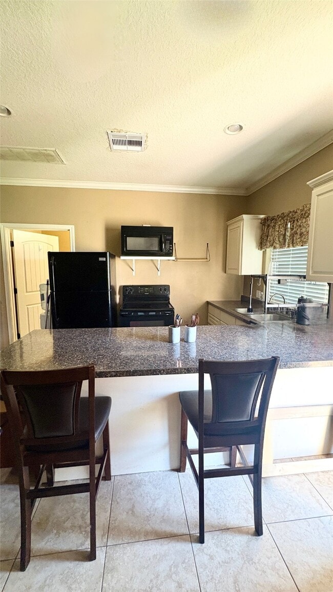 2433 Duncan Dr in Freeport, TX - Building Photo - Building Photo