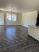145 Finale Way in Tracy, CA - Building Photo - Building Photo