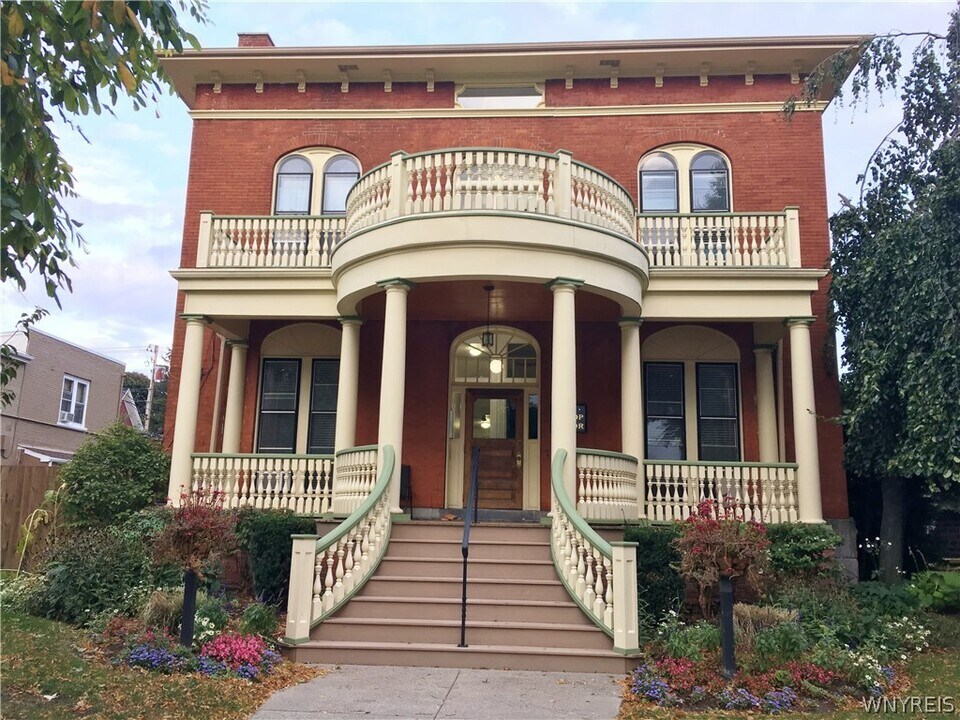 455 Franklin St in Buffalo, NY - Building Photo