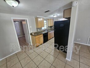 7734 Candle Dr in Port Richey, FL - Building Photo - Building Photo