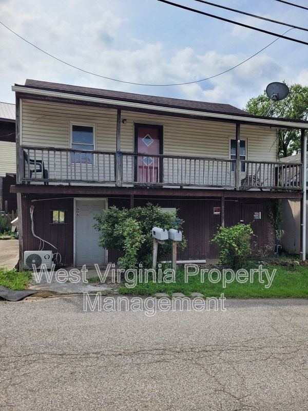 606 21st St W in Charleston, WV - Building Photo - Building Photo