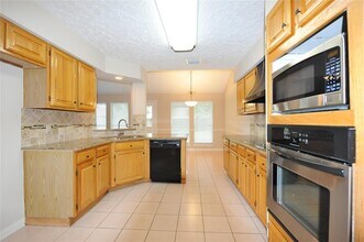 3123 Redcliff Dr in Sugar Land, TX - Building Photo - Building Photo