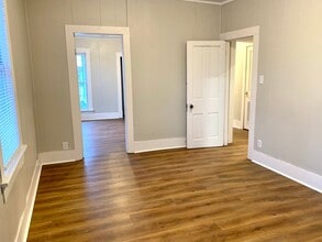 385 E Perry St in Tiffin, OH - Building Photo - Building Photo