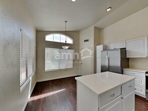 1272 W Lark Dr in Chandler, AZ - Building Photo - Building Photo