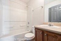 3903 Riverside Pkwy photo'