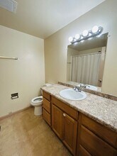 581 SW 3rd Ave in Oak Harbor, WA - Building Photo - Building Photo