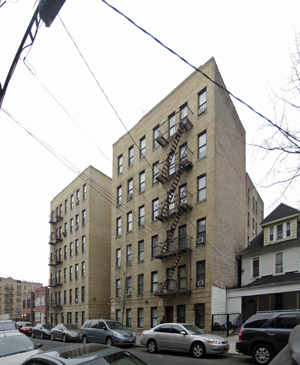 3346-3348 Hull Ave in Bronx, NY - Building Photo