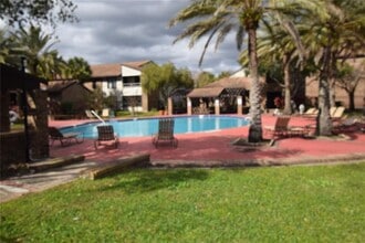 4633 Cason Cove Dr in Orlando, FL - Foto de edificio - Building Photo