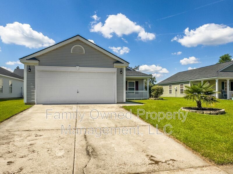 72 Blue Jasmine Ln in Summerville, SC - Building Photo