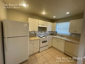632 LPGA Blvd-Unit -Unit B in Daytona Beach, FL - Foto de edificio - Building Photo