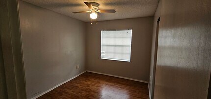 2104 N Seminole St in Kissimmee, FL - Building Photo - Building Photo