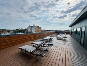 135 E Park Ave in Long Beach, NY - Foto de edificio - Building Photo