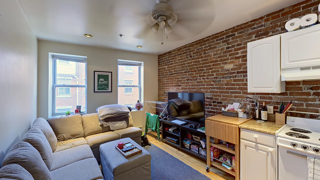 91 Prince St, Unit uni6 1-bed 1-bath in Boston, MA - Building Photo