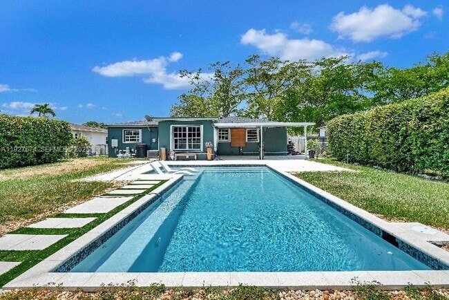 5713 Jefferson St in Hollywood, FL - Building Photo - Building Photo