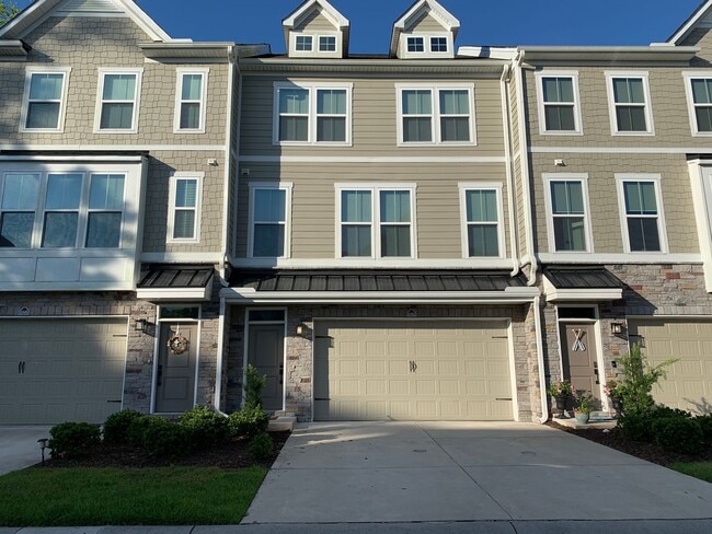 property at 2557 Pete Dye Dr