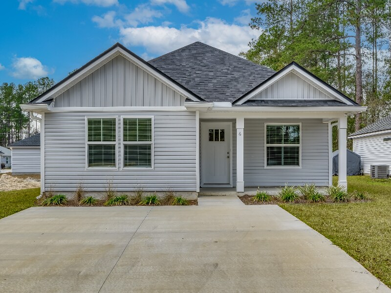 6 Lance Ln in Crawfordville, FL - Building Photo