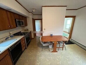 80 Curtis St in Somerville, MA - Building Photo - Building Photo