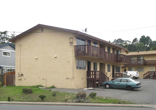2131 Sacramento St in Vallejo, CA - Foto de edificio - Building Photo