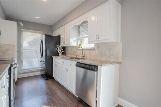 1610 St James Dr in Carrollton, TX - Building Photo - Building Photo