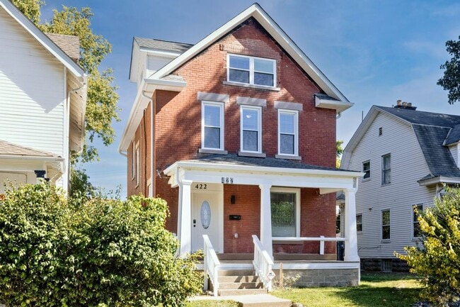 property at 422 E 15th Ave