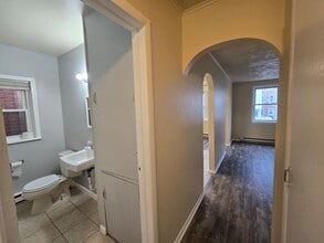 325 N Perry St in Allentown, PA - Building Photo - Building Photo