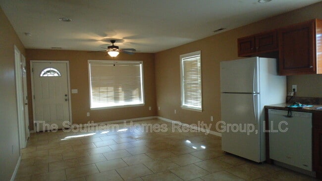 1921 Co Rd 561 in Athens, TN - Foto de edificio - Building Photo