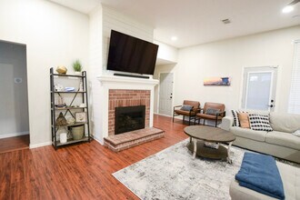 1207 Old Knoll Dr in Wylie, TX - Building Photo - Building Photo