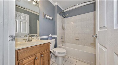 7 Tribeca Ave in Jersey City, NJ - Building Photo - Building Photo