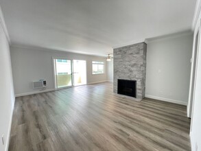 11728 Kiowa Ave in Los Angeles, CA - Building Photo - Interior Photo