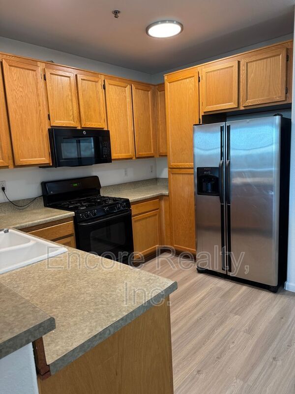 1646 Paseo Aurora in San Diego, CA - Building Photo - Building Photo