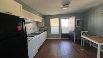 9250 E Girard Ave in Denver, CO - Building Photo