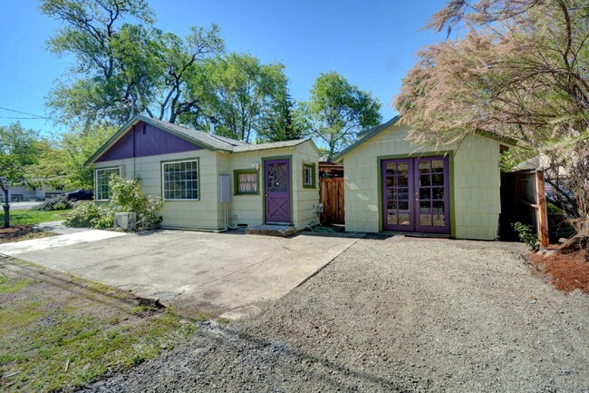 property at 399 N Laurel St