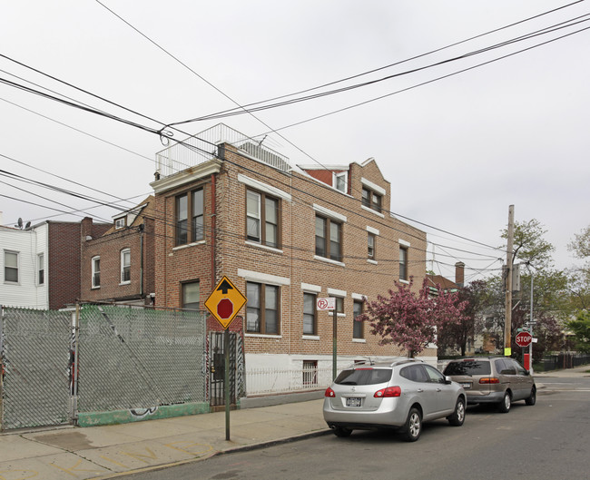 216 Arlington Ave in Brooklyn, NY - Building Photo - Building Photo