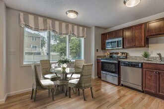 48 Pleasant Street in Stoneham, MA - Building Photo - Building Photo