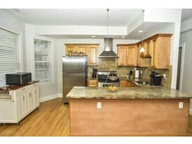 25 Aldrich St, Unit 25 in Somerville, MA - Building Photo