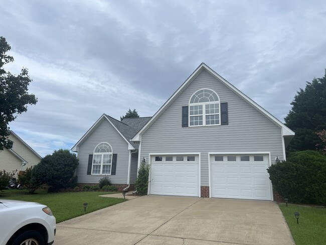 property at 5617 Shady Pine Ct