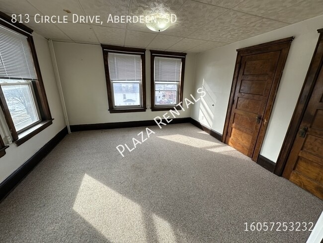 property at 19 7th Ave SE