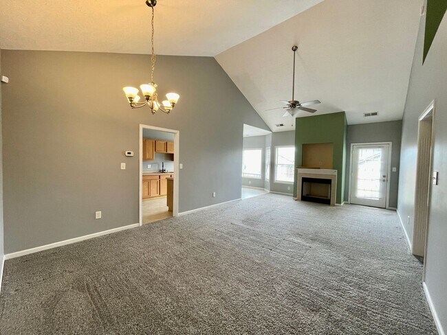 2256 Spurr Rd in Lexington, KY - Foto de edificio - Building Photo