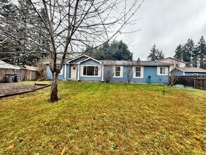 3112 Harris Rd SE in Port Orchard, WA - Building Photo - Building Photo